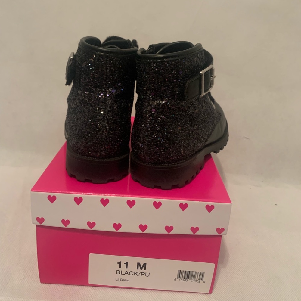 Boots - Picture 3 of 3